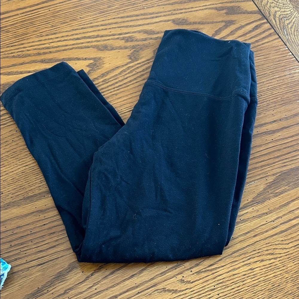 Black Capri Leggings/9